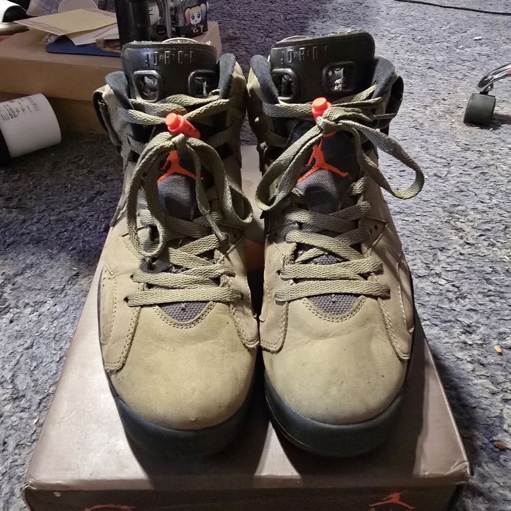 Air Jordan 6's Travis Scott "Cactus Jacks" Size 10 Mens